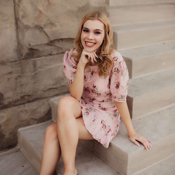 hollymnichols